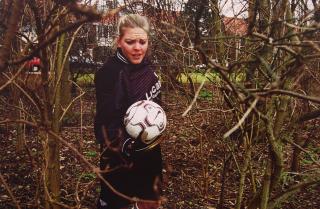 Voetbalserie/vrouw met bal